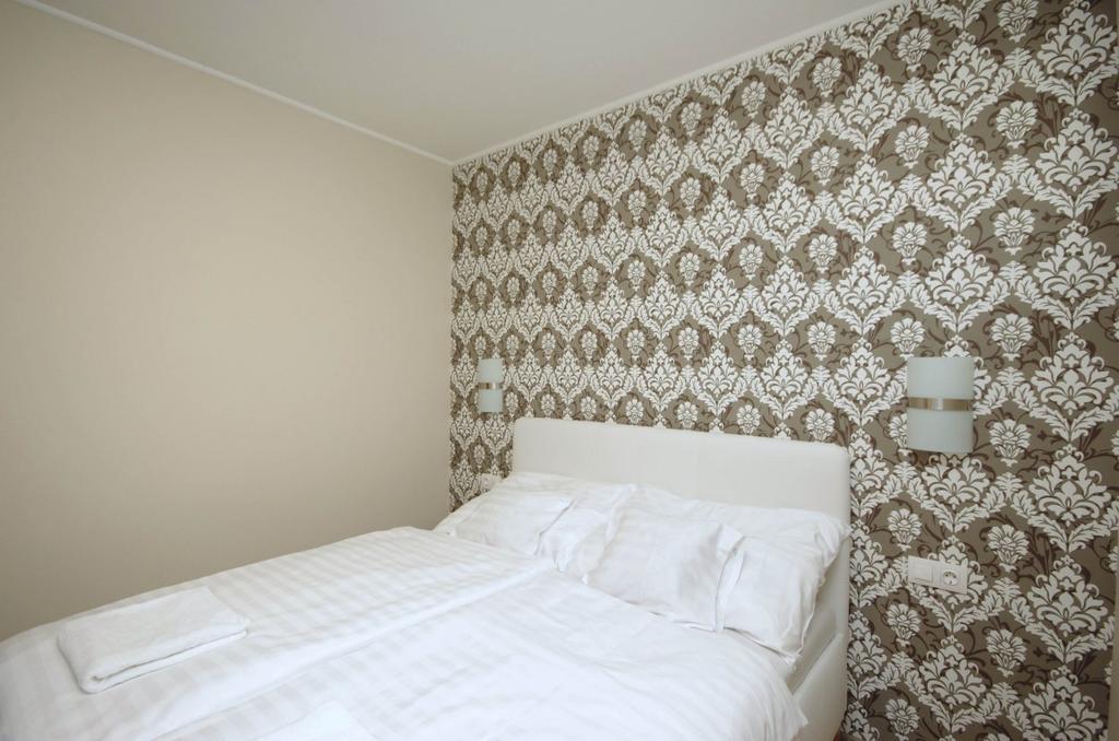 Mosoly Deluxe Apartman Gyula Buitenkant foto